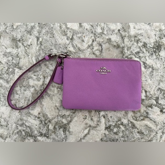 COACH Wristlet Crossgrain Leather Limited Edition w hangtag Violet Orchid - Picture 2 of 8